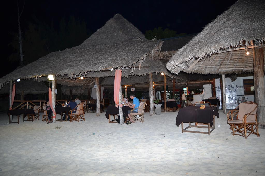 Union Beach Bungalow Nungwi Luaran gambar